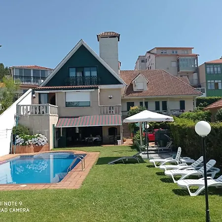 Playa Sinas Beach. A Pie De Playa. Raxo-Sanxenxo. Holiday home