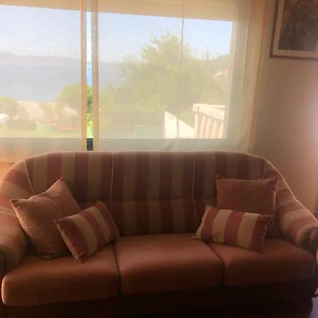 Holiday home Playa Sinas Beach. A Pie De Playa. Raxo-Sanxenxo. *
